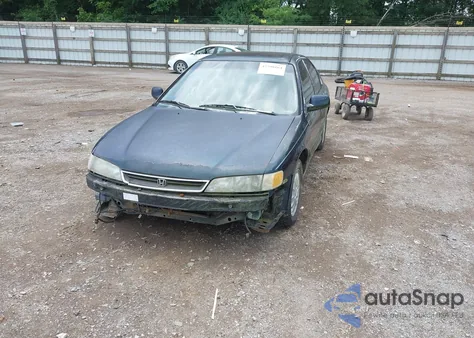 1996 Honda Accord Ex/Ex-R z USA, uszkodzony, nr VIN 1HGCD5559TA173583